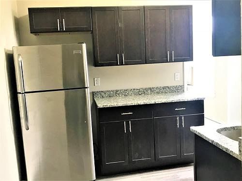 4th image of 300 Watchung Ave APT 10