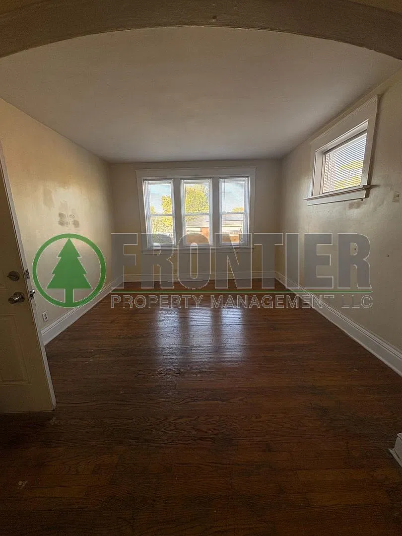 2806-08 Osage St *For Sale?* — Photo 1