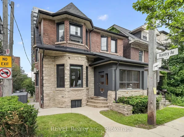 380 Spadina Rd, Toronto, ON M5P 2V9