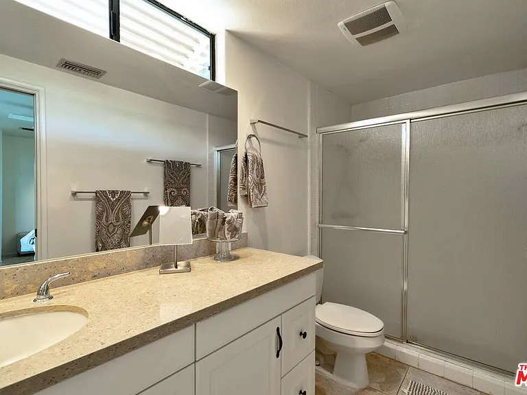 Royal Palm Dr — Photo 11
