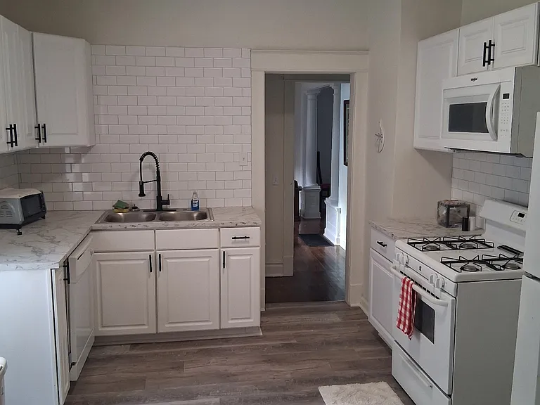 3215 E 28th St #2 — Photo 3