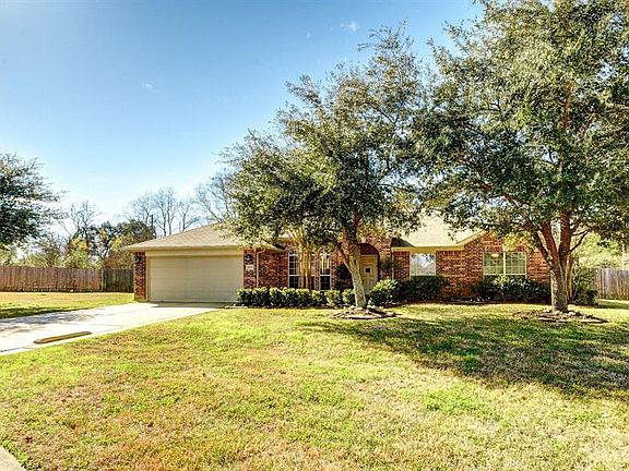 2nd image of 21503 Country Club Green Cir