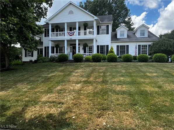 660 Rustic Knoll Dr, Kent, OH 44240