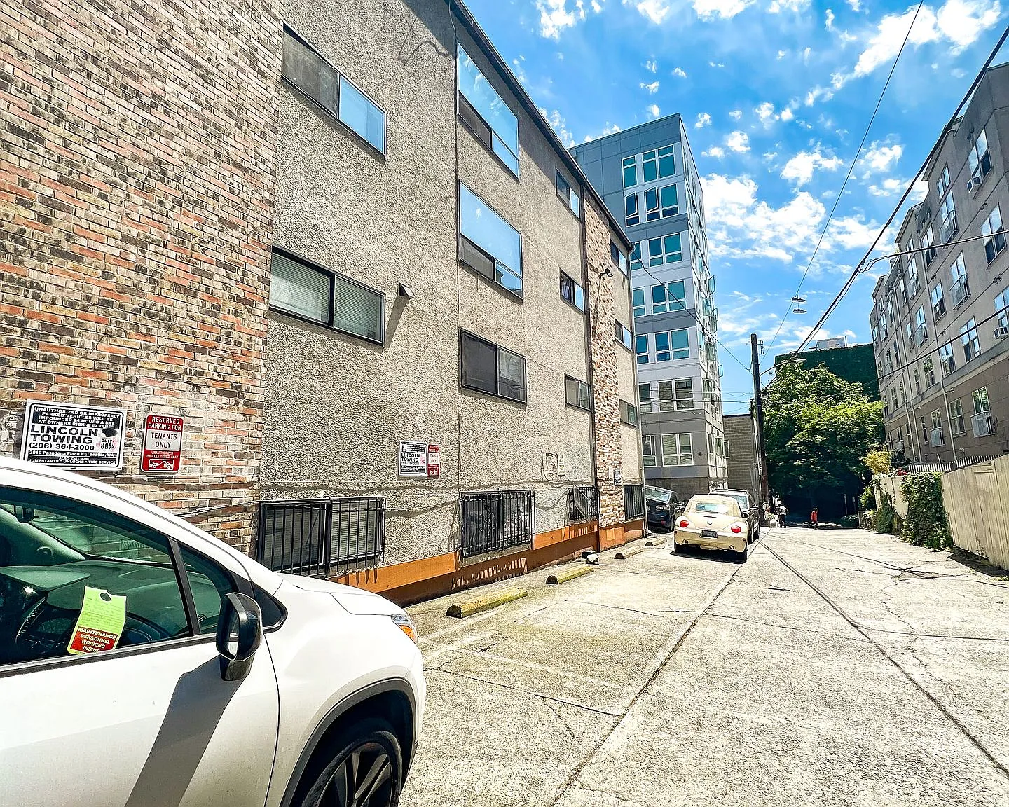 515 East Denny Apartments — Photo 4