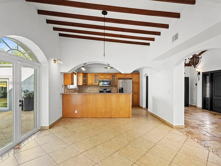 7975 Sunset Dr — Photo 19