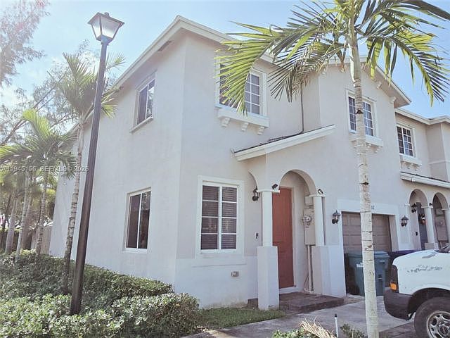 1st image of 1002 NW 208th Ter