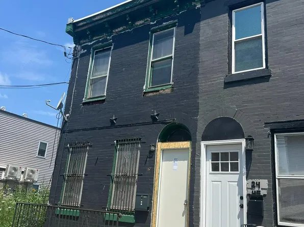 2447 Ingersoll St, Philadelphia, PA 19121