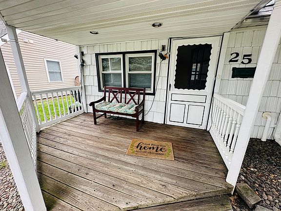 2nd image of 25 Summit Ln