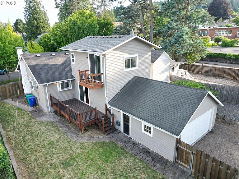 7615 SE Morrison St — Photo 24