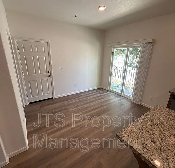 451 Ashwick Loop — Photo 6