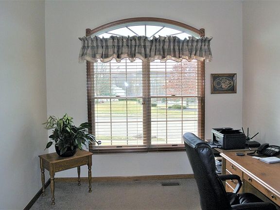 5th image of 270 Park Trails Dr