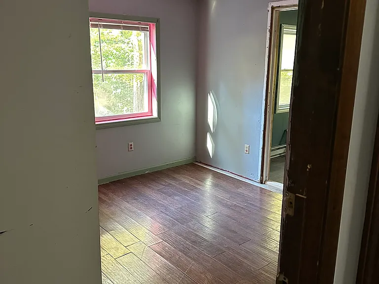 148 Wales Rd — Photo 9