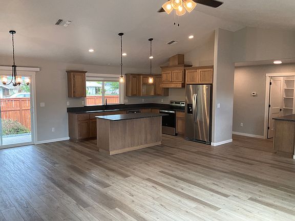 1517 Rayden Dining2_10012025