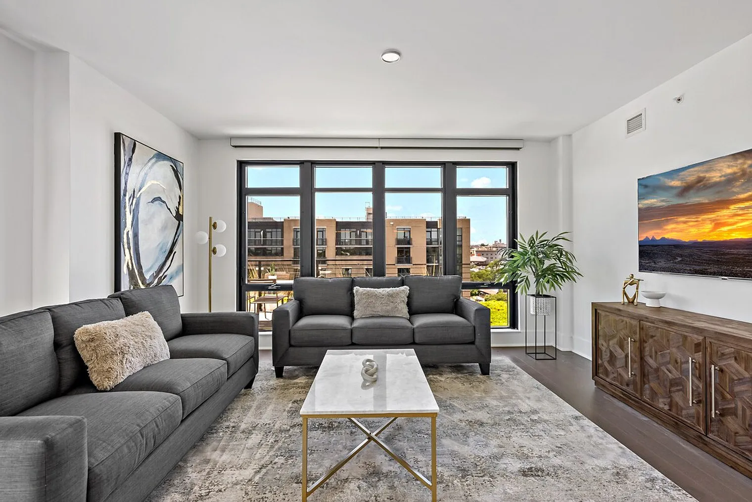2 bed, 2.5 bath, $10,752 — Photo 3