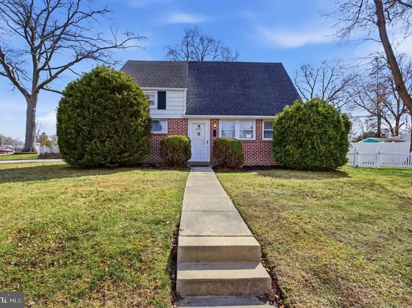 2704 Quaint St, Secane, PA 19018
