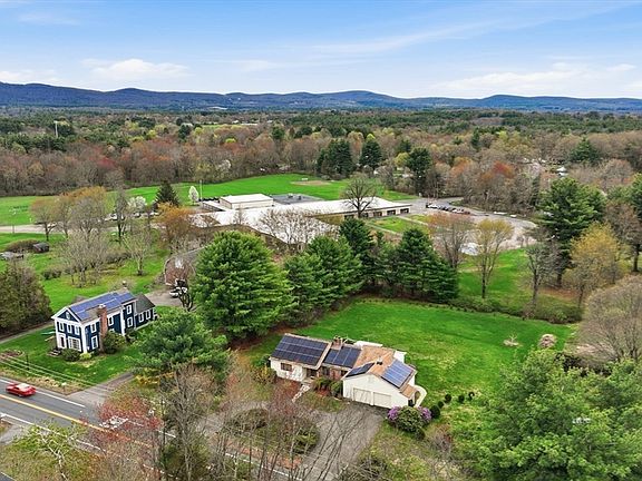 2nd image of 53 Hampden Rd