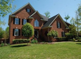 20585 Creekside Dr, Smithfield, VA 23430