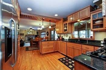 5th image of 13176 Garnet Ave