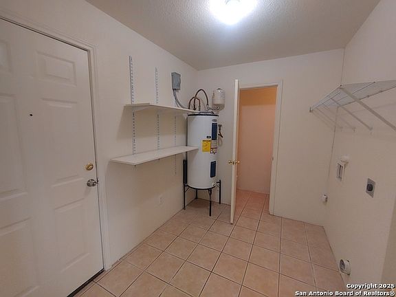 2nd image of 3865 Maverick Creek Rd