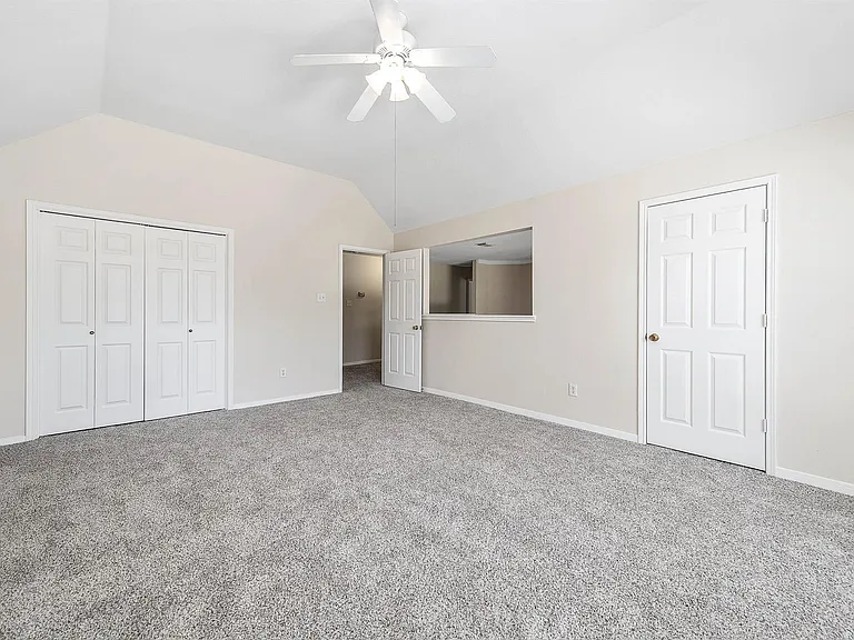 7902 Feather Springs Dr — Photo 28