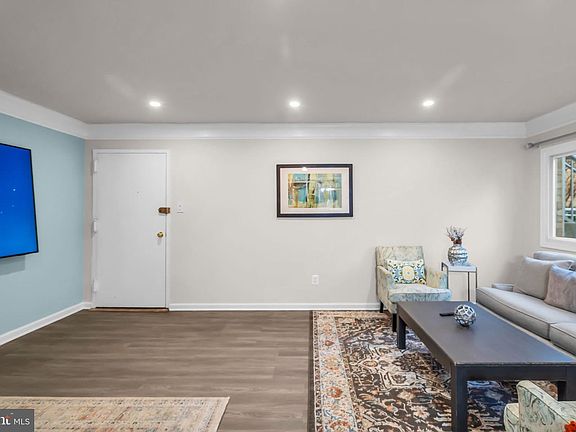 5th image of 2910 Kings Chapel Rd APT 5