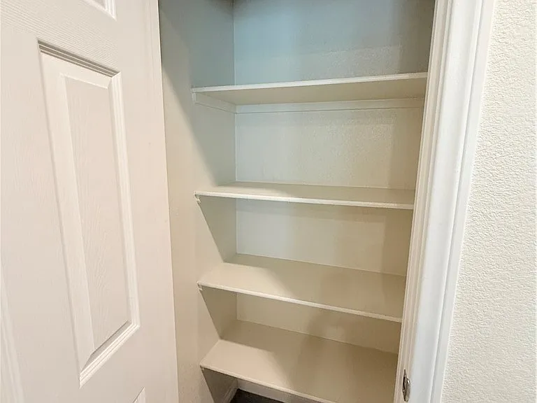 7331 Sunray Point St — Photo 16