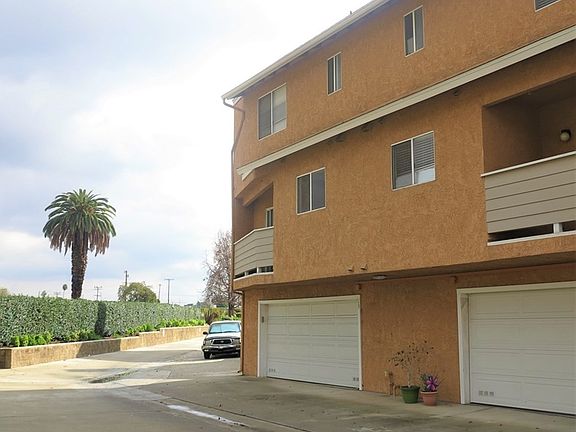 3rd image of 15065 Mulberry Dr APT 13