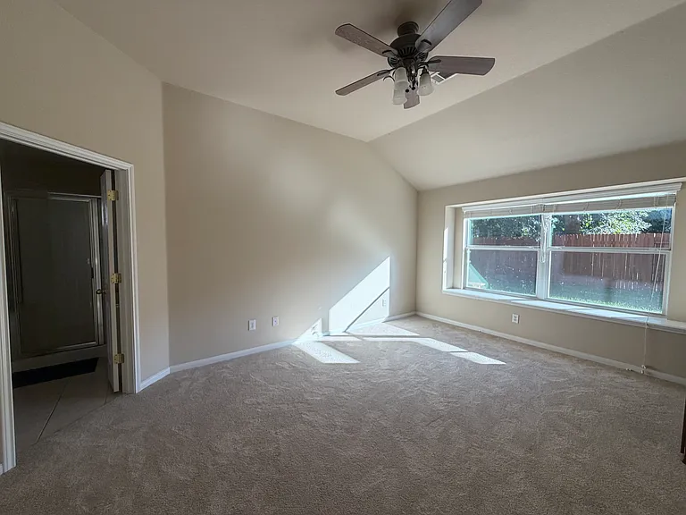 9712 Pasatiempo Dr — Photo 4