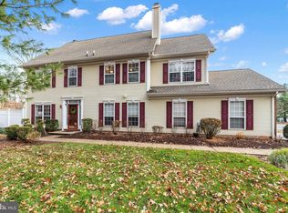 806 Bollen Ct, Pennington, NJ 08534