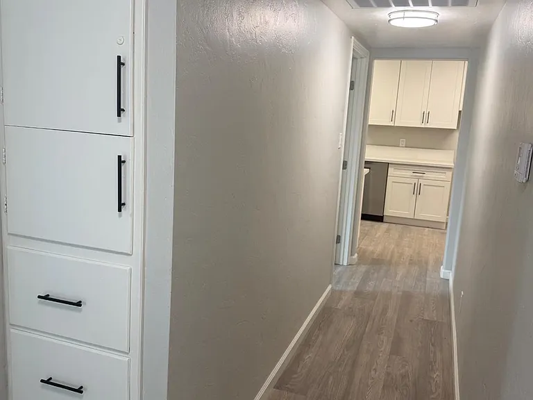 1328 College St — Photo 11