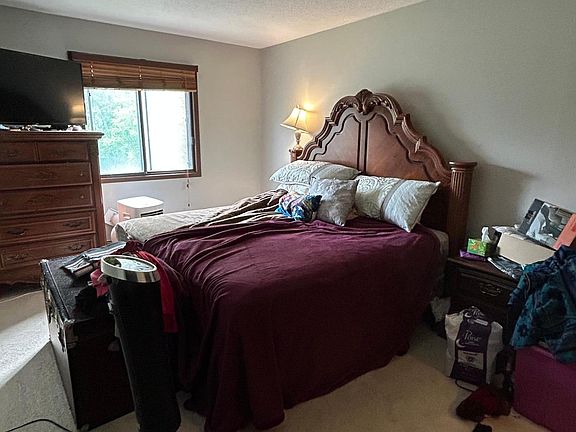 2nd image of 2680 Oxford St N APT 140