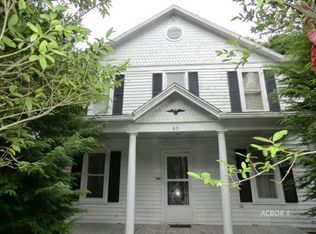 63 Allen St, Little Hocking, OH 45742