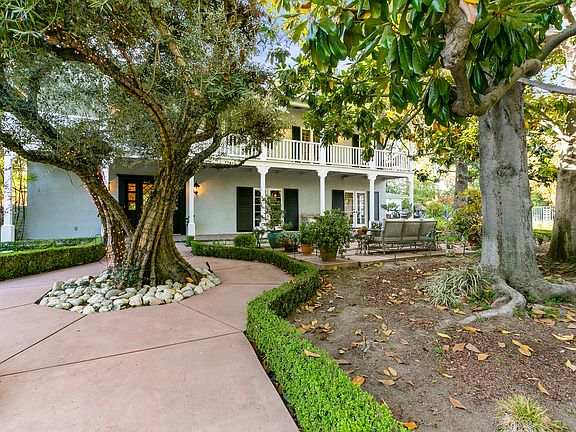 4th image of 660 Lombardy Pl
