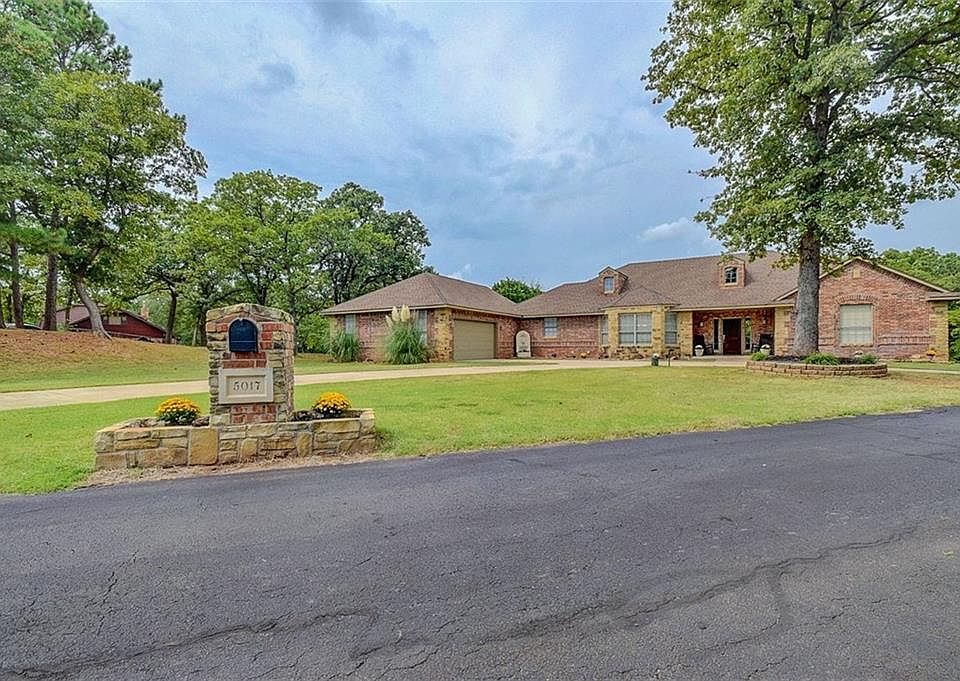1st image of 5017 Stonehenge Ln
