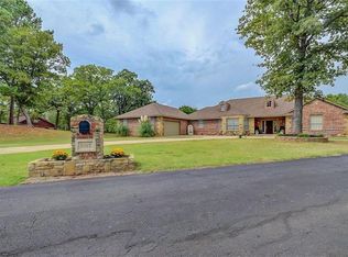 5017 Stonehenge Ln, Norman, OK 73026