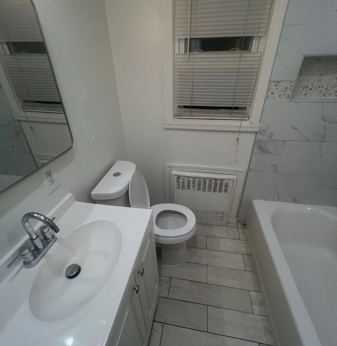 3 bed, 2588 sqft, $2,500 — Photo 2
