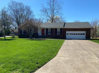 6802 Penwern Ct, Windy Hills, KY 40207