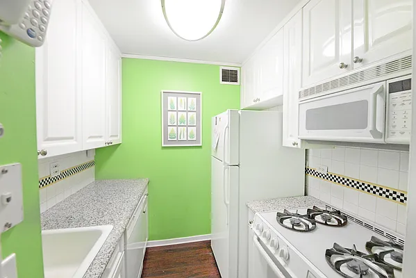 Rented by Peter Ashe | media 5