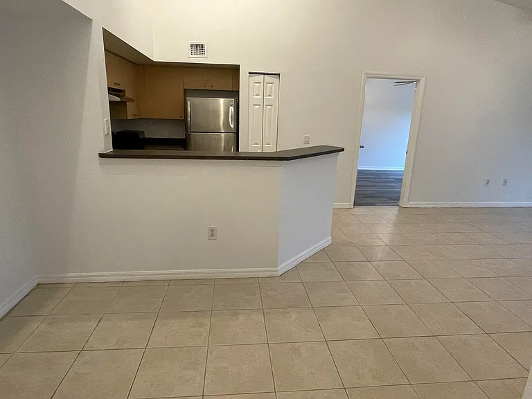4041 San Marino Blvd #303 — Photo 3