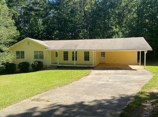 392 E Miles Rd, Carrollton, GA 30116