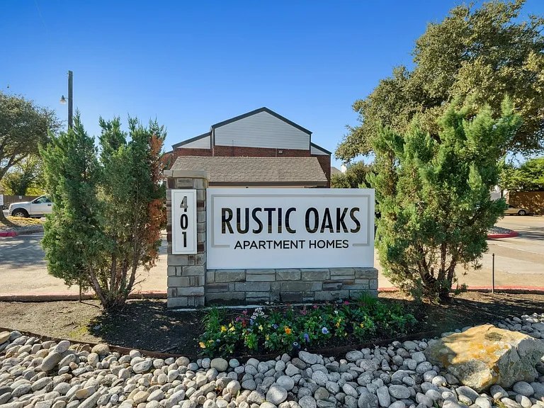 Rustic Oaks — Photo 37
