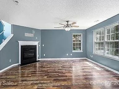 10529 Haddington Dr NW — Photo 3