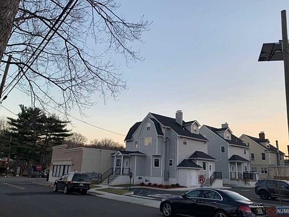3rd image of 378 Broad Ave Unit 1