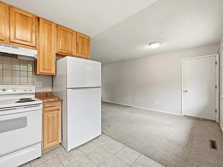 4935 Montebello Dr — Photo 10