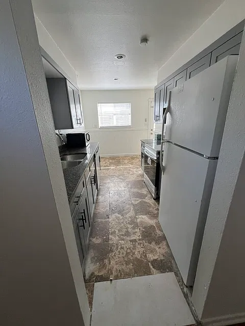 5 bed, 1706 sqft, $2,600 — Photo 4