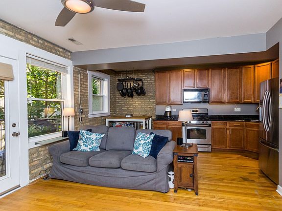 3rd image of 4938 N Winthrop Ave APT 2E