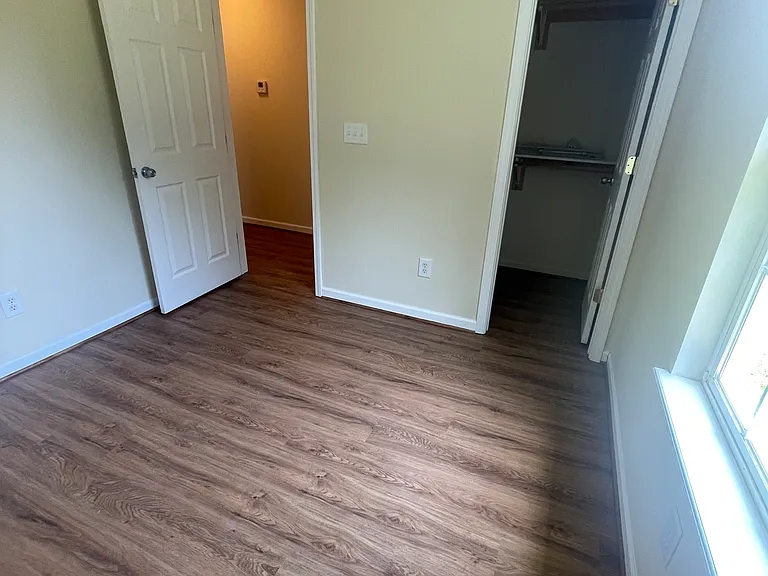 Oakview Dr — Photo 11