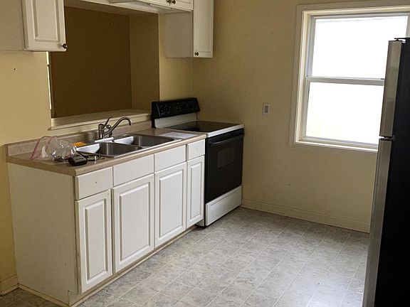 2nd image of 6205 W Highway 524