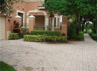 2739 Kinsington Cir, Weston, FL 33332