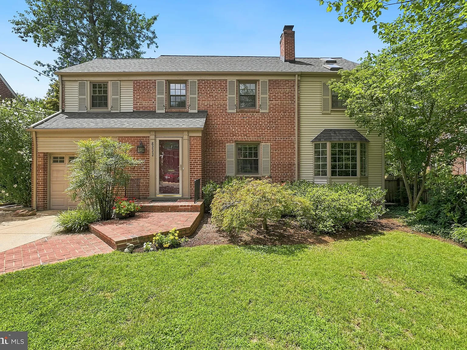 3 bed, 4.0 bath, 2900 sqft, $4,995 — Photo 1